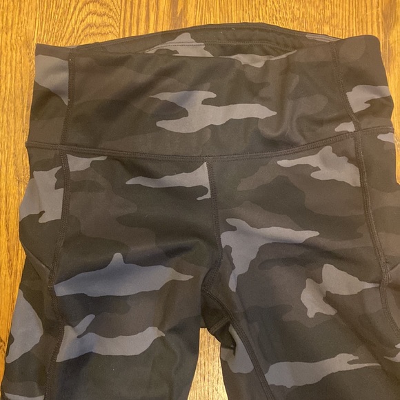 Athleta camo leggings - Picture 2 of 5
